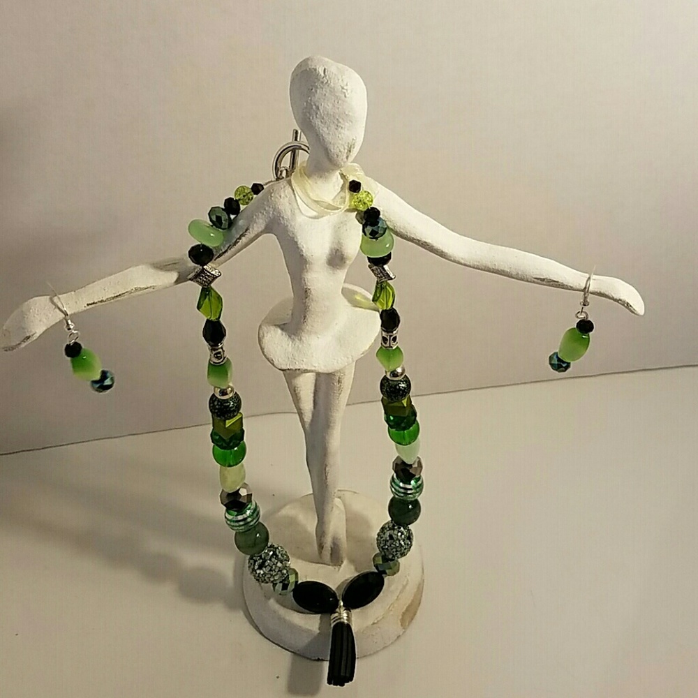 Neclace/earrings